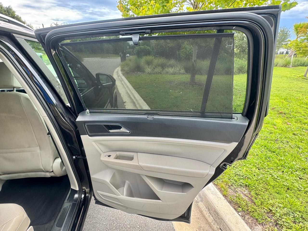 Volkswagen Atlas 3.6L V6 SE w/Technology FWD 2019