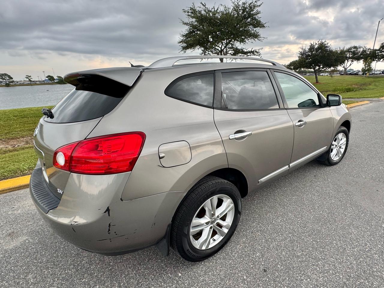 Nissan Rogue FWD 4dr SV 2013