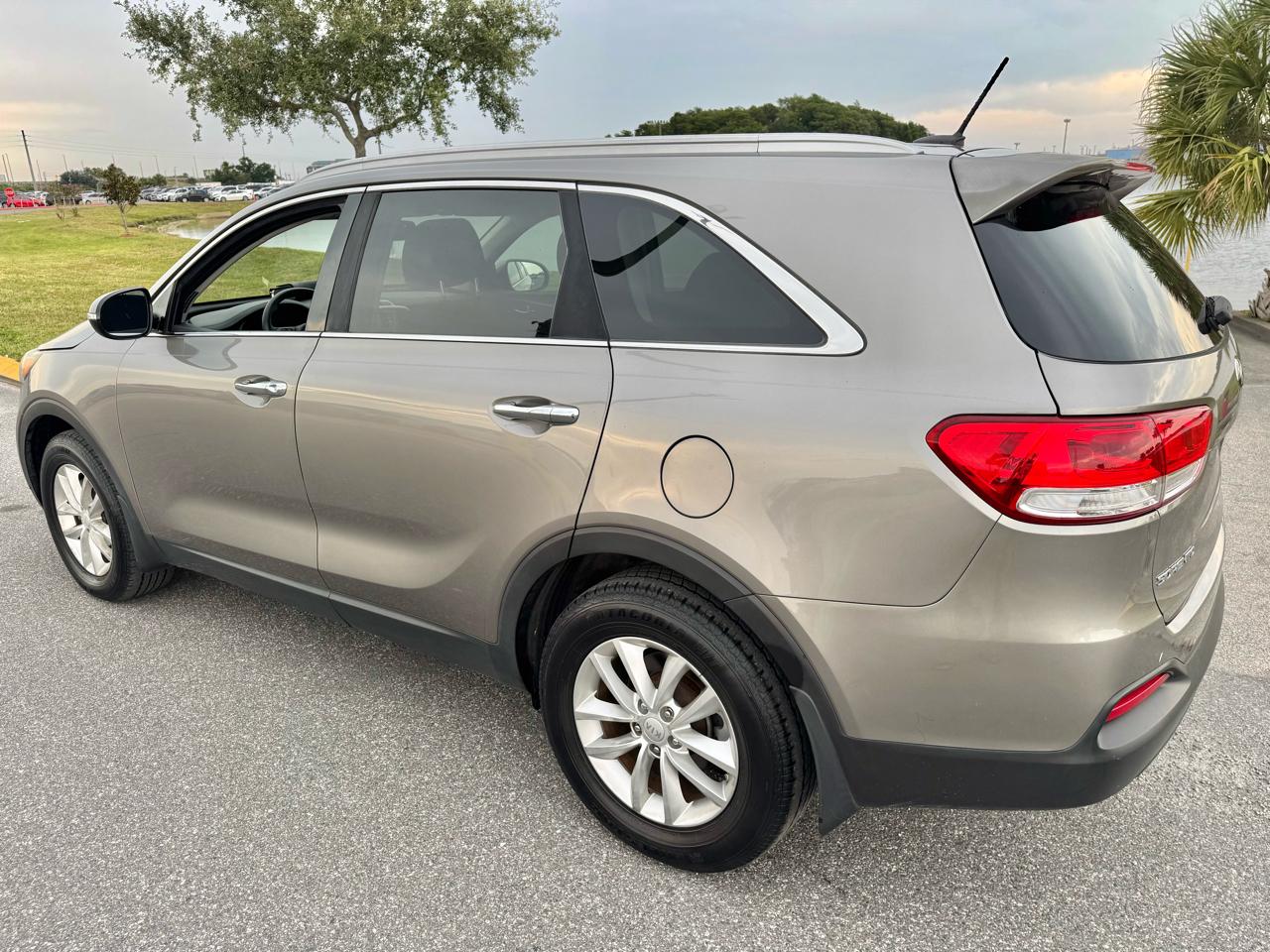 Kia Sorento LX FWD 2017