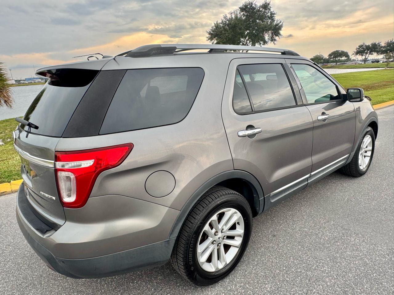 Ford Explorer FWD 4dr XLT 2013