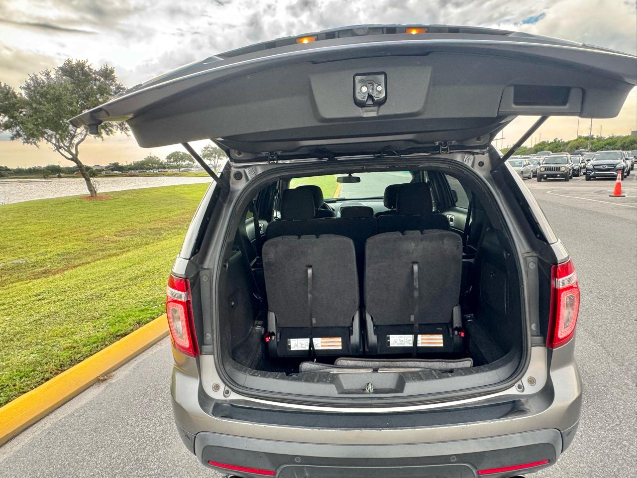 Ford Explorer FWD 4dr XLT 2013