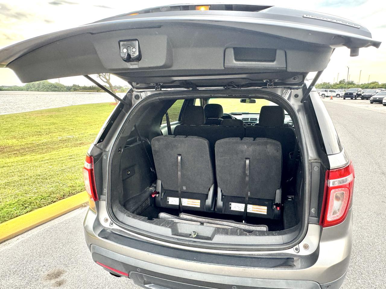 Ford Explorer FWD 4dr XLT 2013