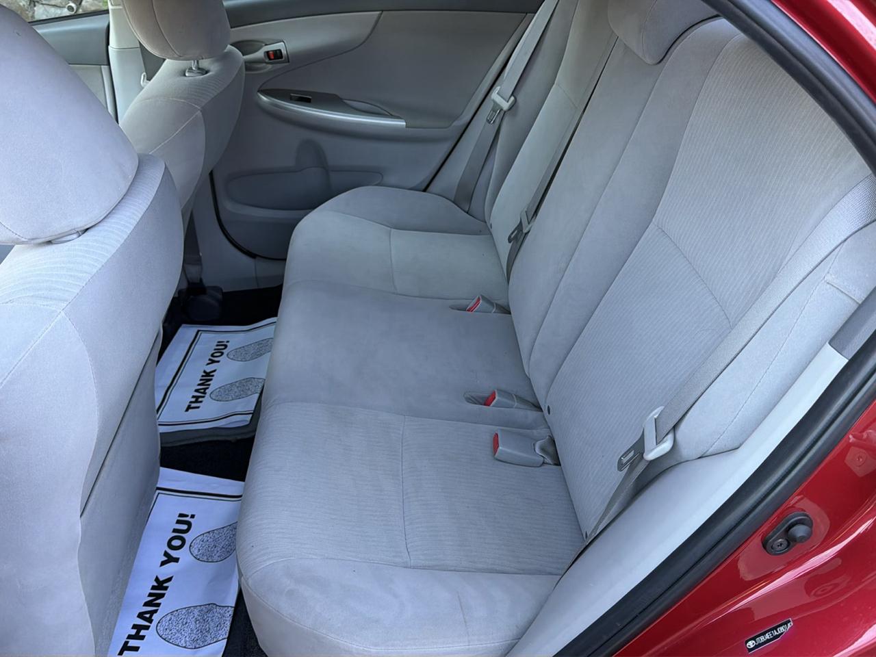 Toyota Corolla 4dr Sdn Man (Natl) 2010