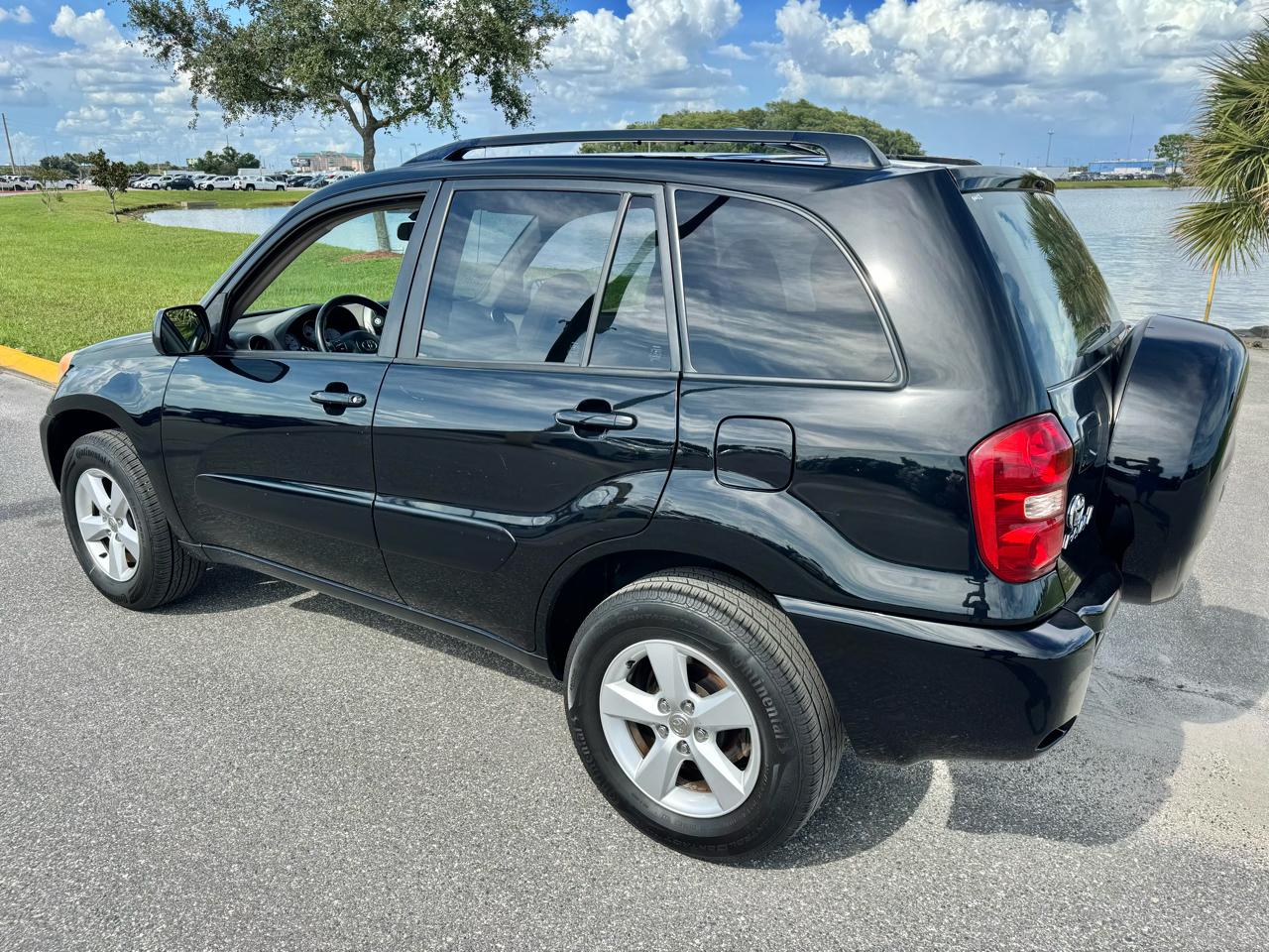 Toyota RAV4  2005