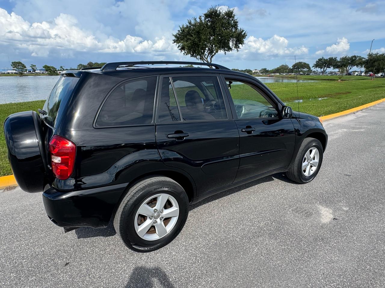 Toyota RAV4  2005