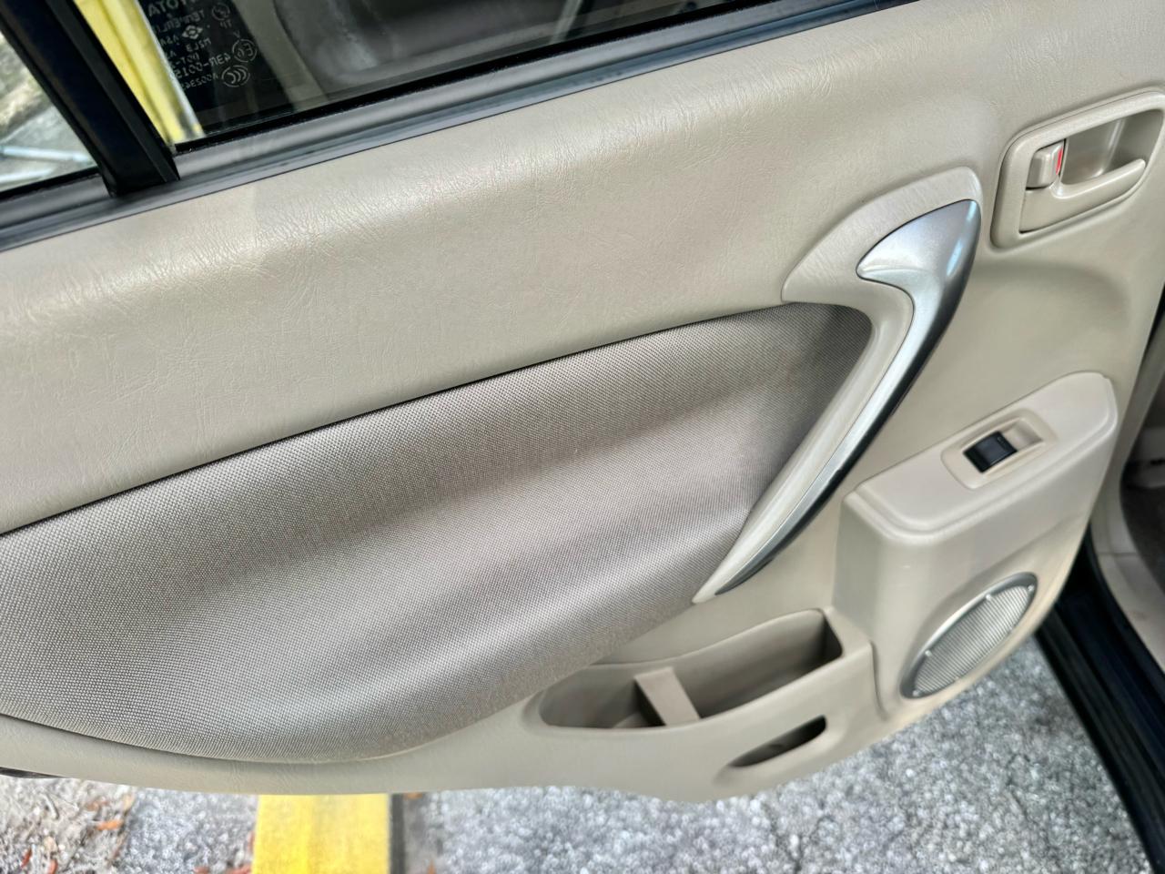 Toyota RAV4  2005
