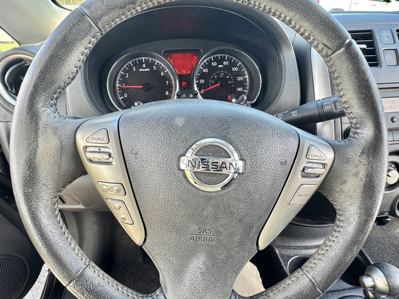 Nissan Versa Note 5dr HB CVT 1.6 SV 2014