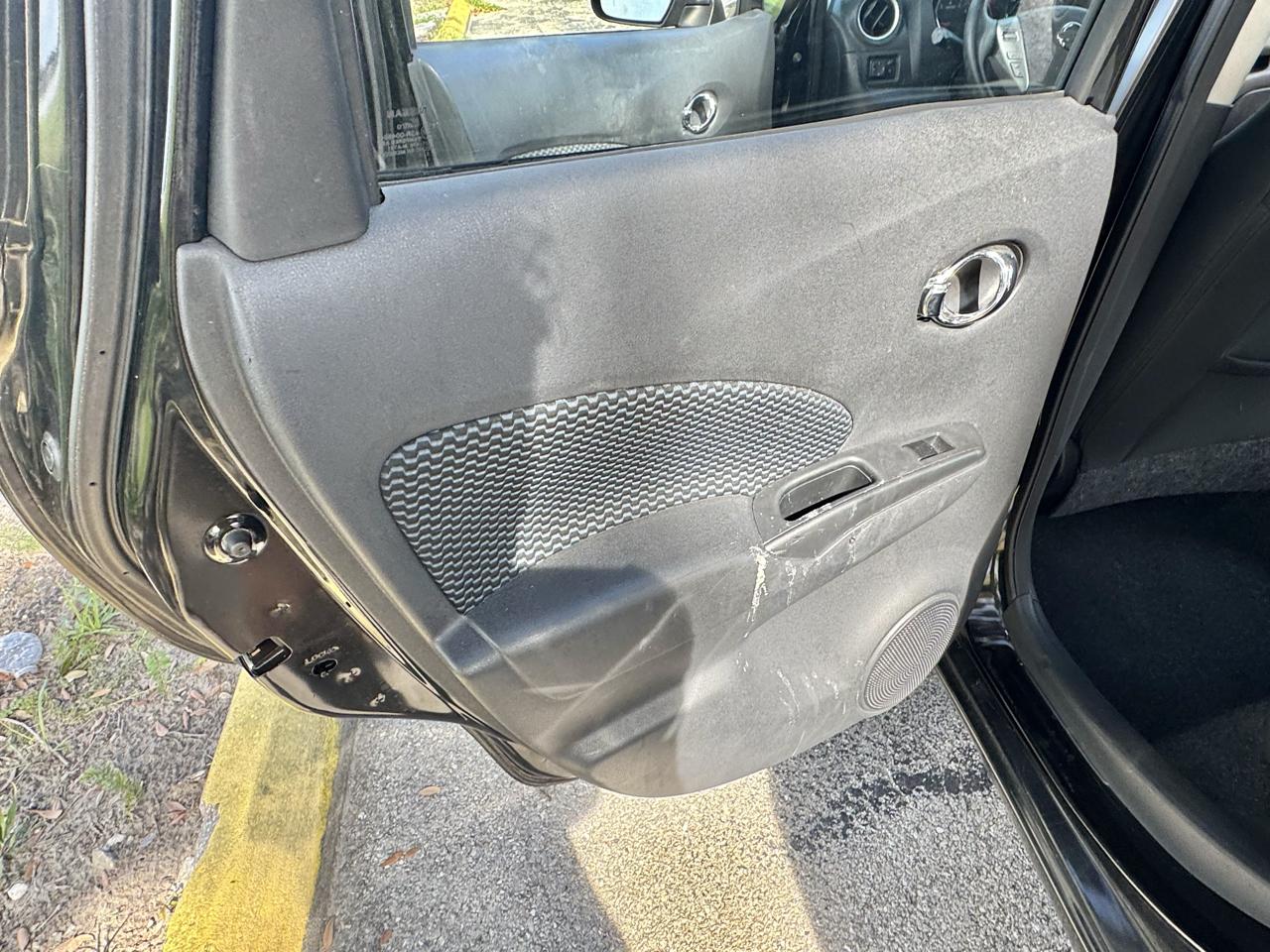 Nissan Versa Note 5dr HB CVT 1.6 SV 2014