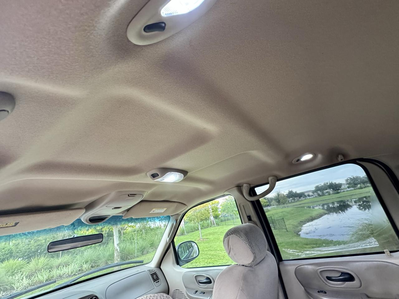 Ford F-150 SuperCrew 139" XLT 2002