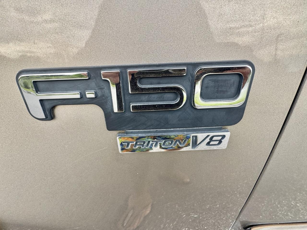 Ford F-150 SuperCrew 139" XLT 2002