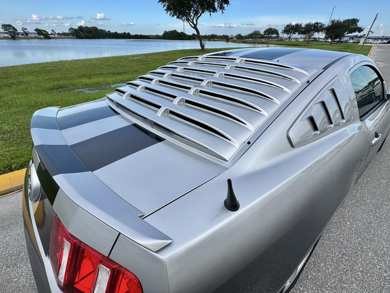 Ford Mustang  2010