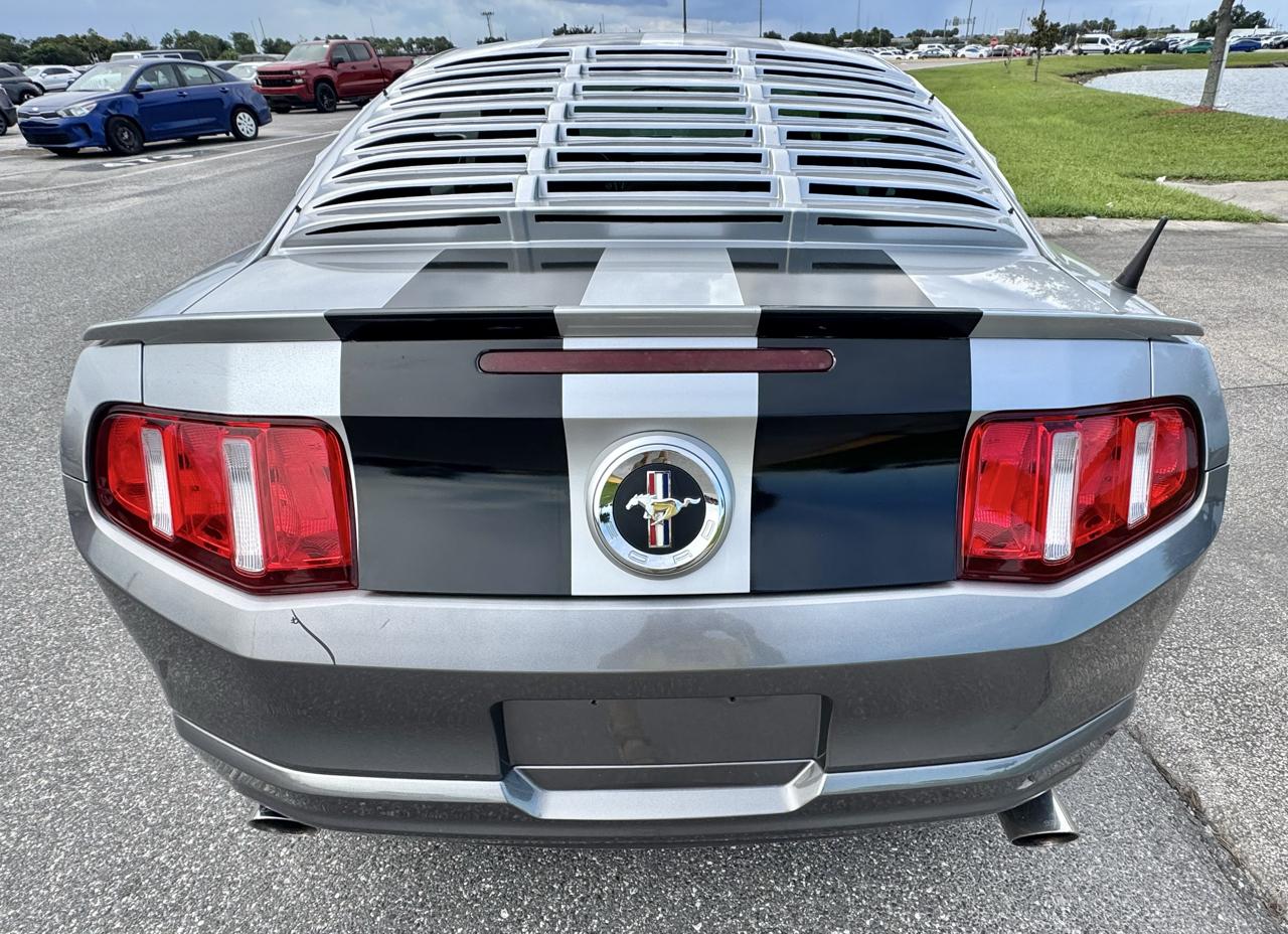 Ford Mustang  2010