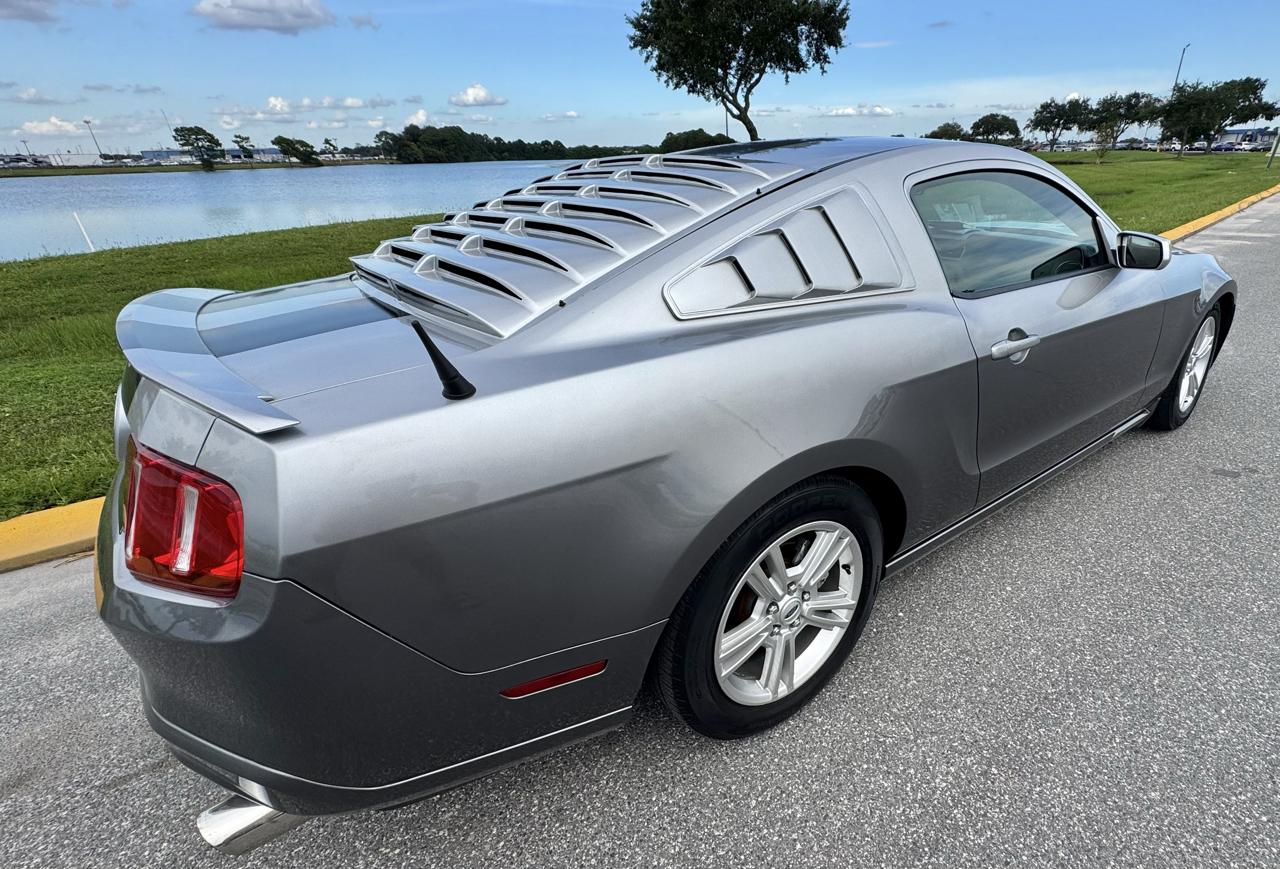 Ford Mustang  2010