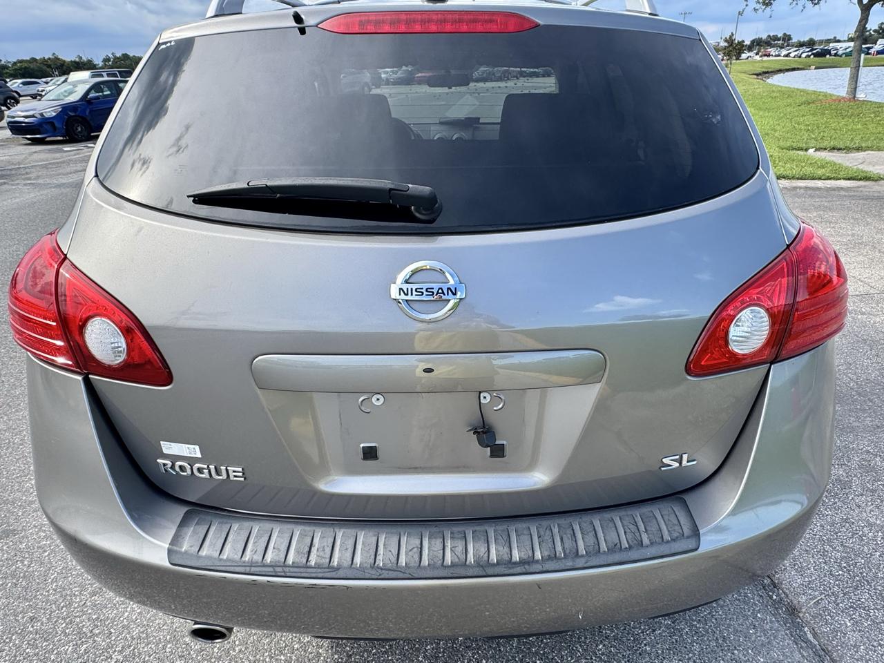 Nissan Rogue FWD 4dr SL 2010