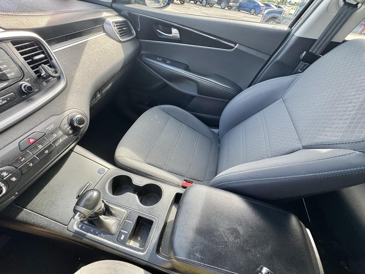 Kia Sorento LX V6 FWD 2017
