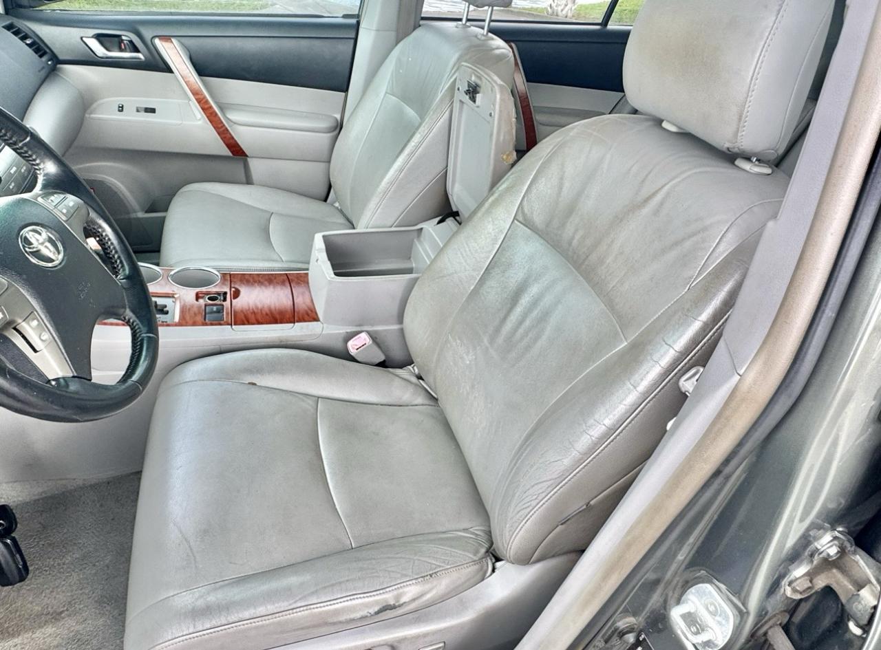 Toyota Highlander 4dr V6 Limited (Natl) 2009