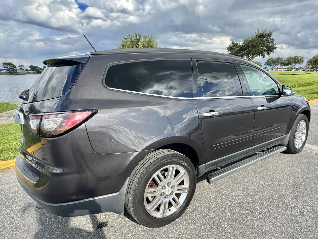 Chevrolet Traverse FWD 4dr LT w/1LT 2013