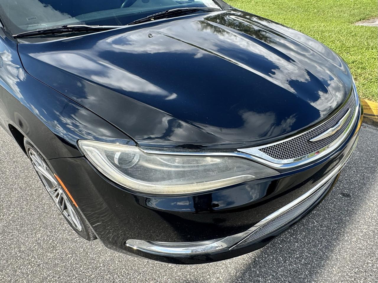 Chrysler 200 4dr Sdn Limited FWD 2015