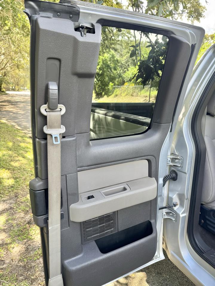 Ford F-150 4WD SuperCab 145" Lariat 2010
