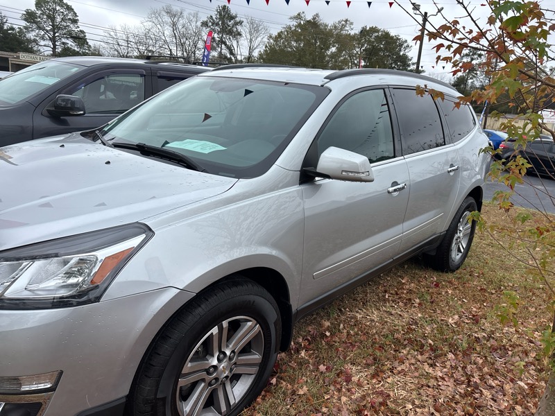 2017 Chevrolet Traverse 2LT FWD