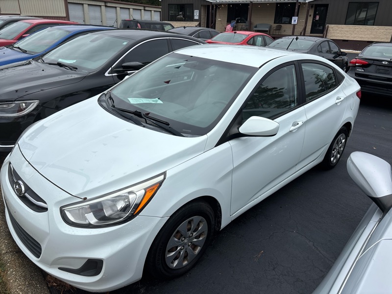2015 Hyundai Accent GLS 4-Door 6A
