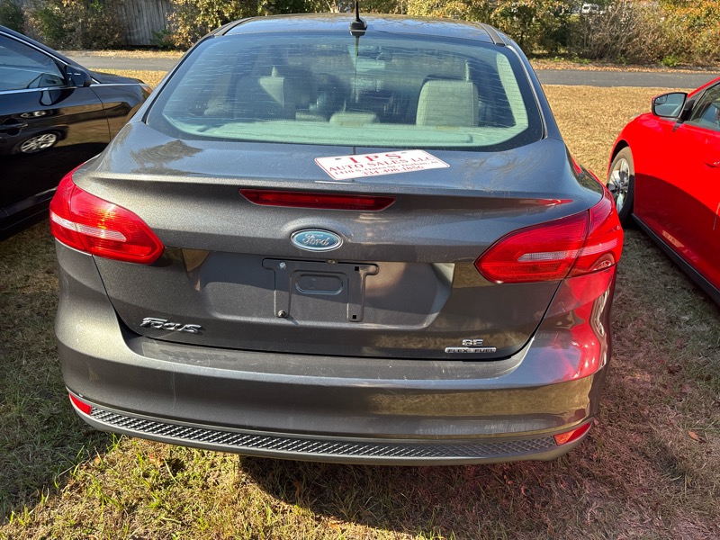 Ford Focus SE Sedan 2015