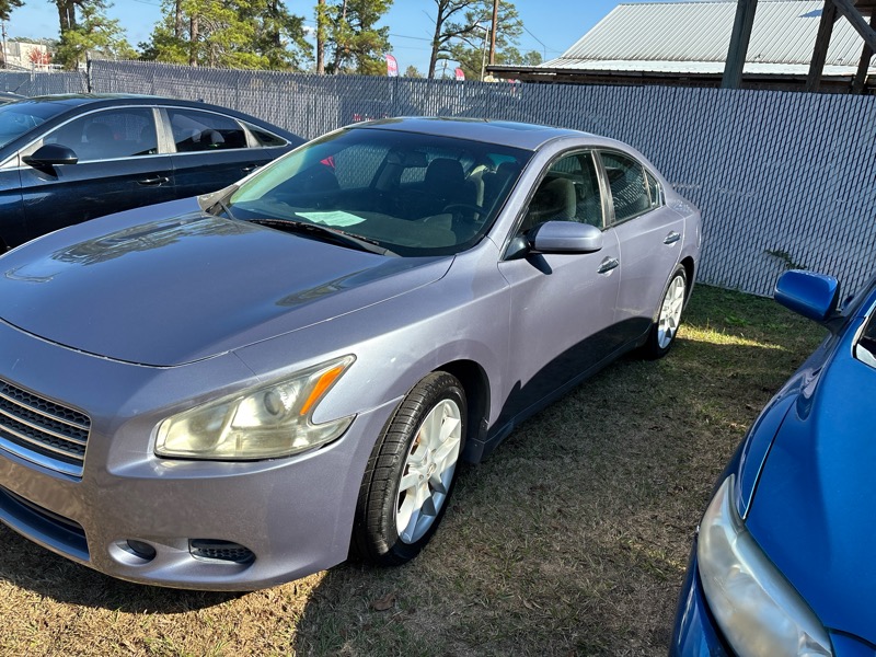 Nissan Maxima S 2011