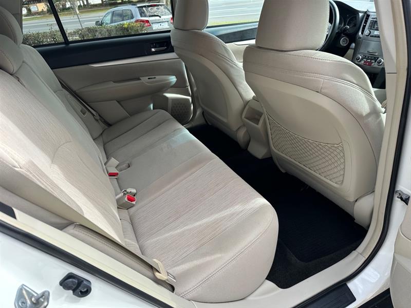 Subaru Outback 2.5i Premium 2013