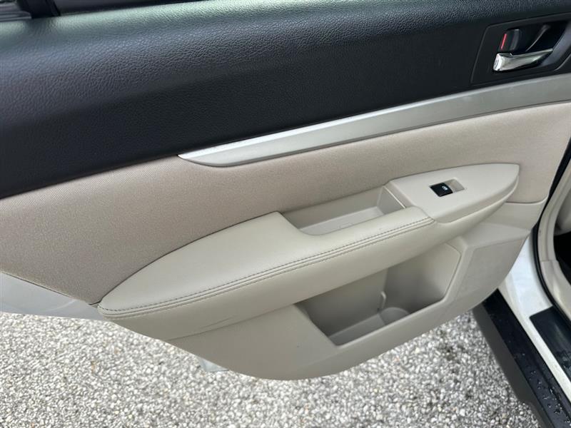 Subaru Outback 2.5i Premium 2013