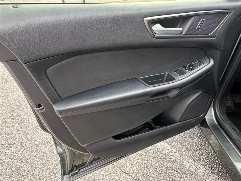 Ford Edge SE FWD 2018