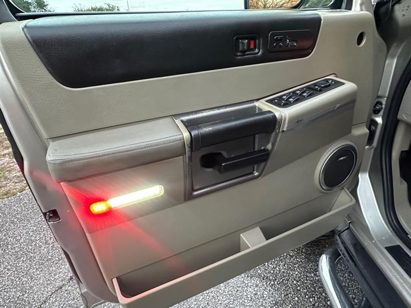 HUMMER H2 Sport Utility 2004