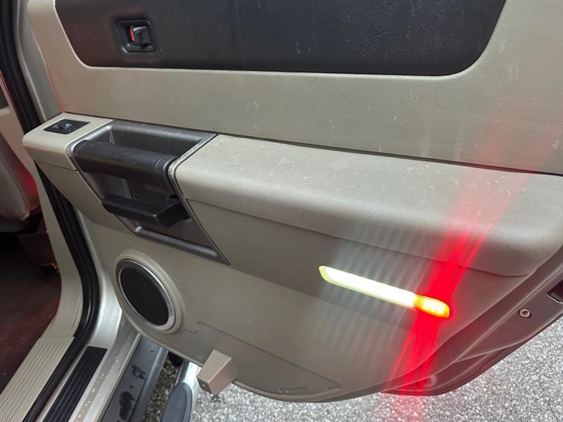 HUMMER H2 Sport Utility 2004