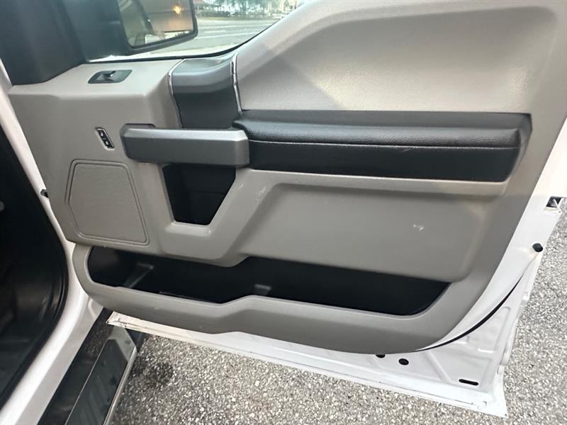 Ford F-150 XL SuperCrew 6.5-ft. Bed 4WD 2017