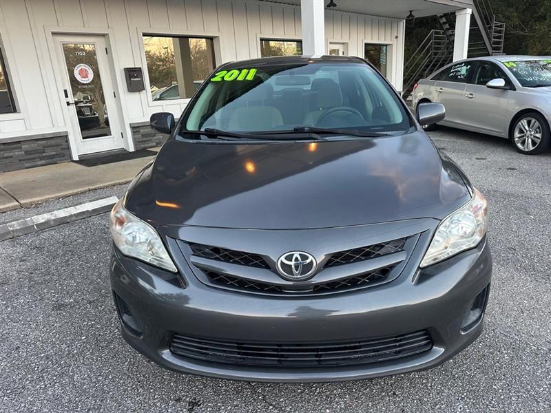 Toyota Corolla Base 4-Speed AT 2011