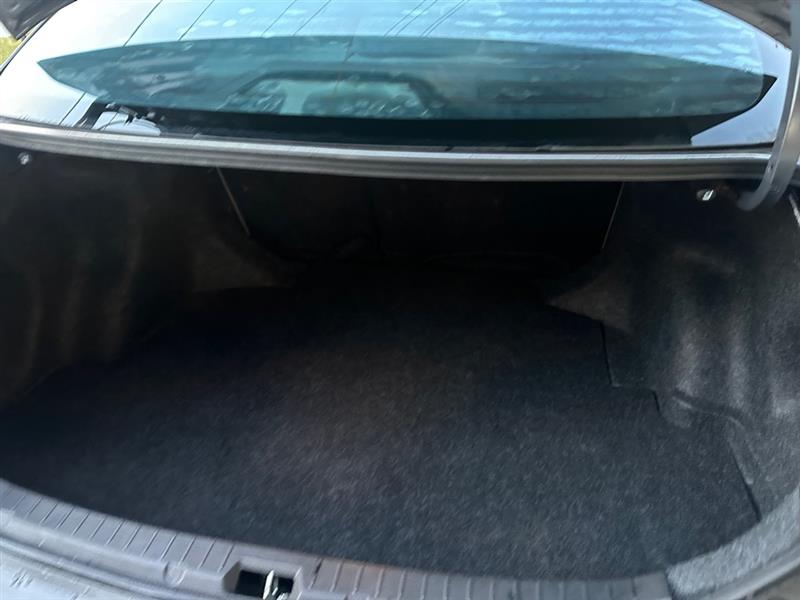 Toyota Corolla Base 4-Speed AT 2011