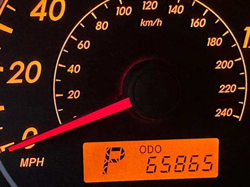 Toyota Corolla Base 4-Speed AT 2011