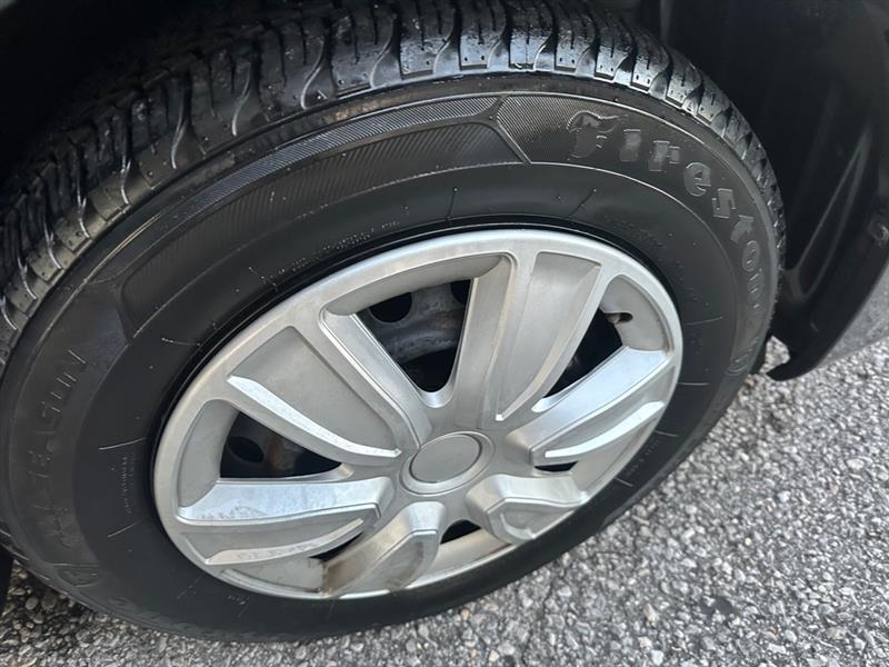 Toyota Corolla Base 4-Speed AT 2011