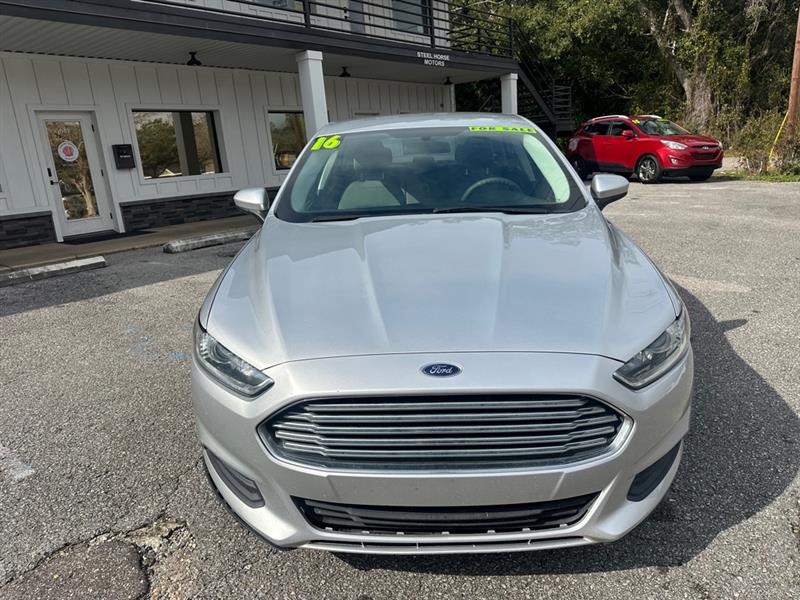 Ford Fusion S 2016