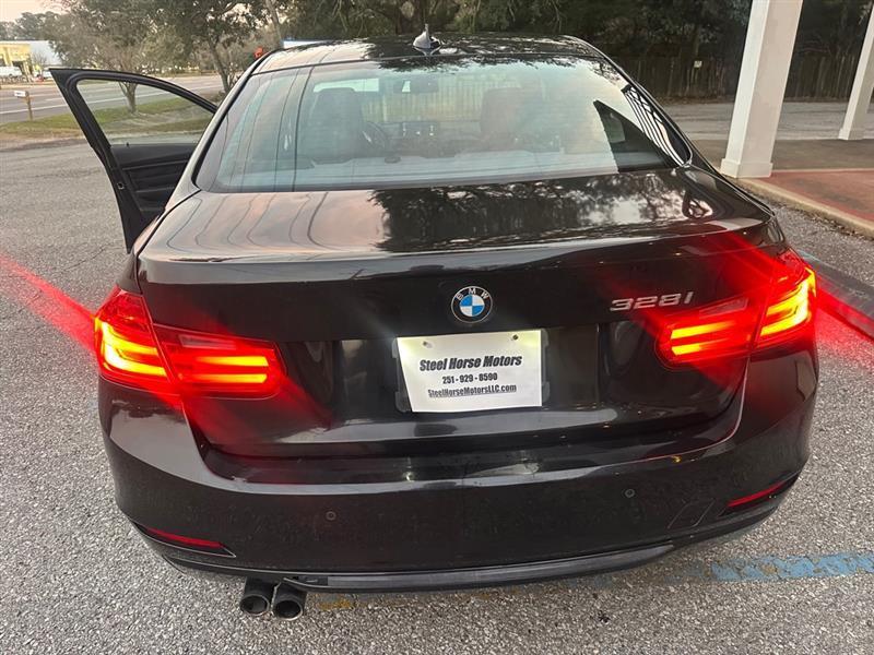 BMW 3-Series 328i Sedan 2013