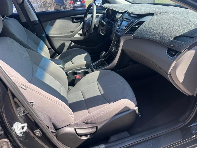 Hyundai Elantra SE 4D Sedan 2015