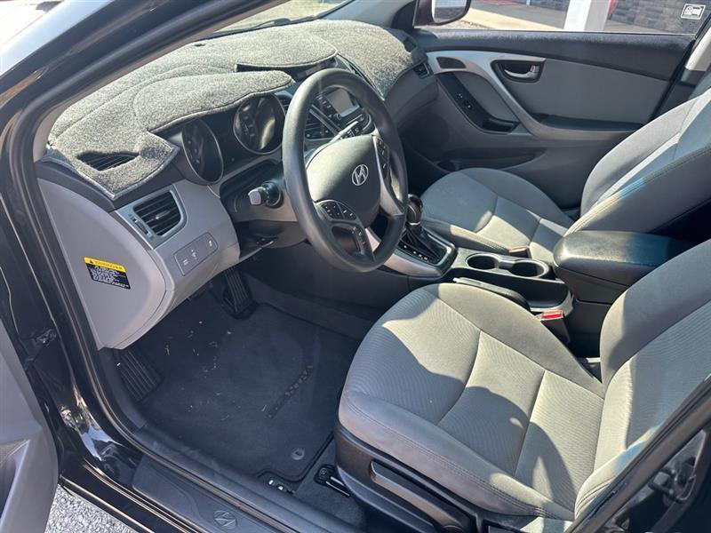 Hyundai Elantra SE 4D Sedan 2015