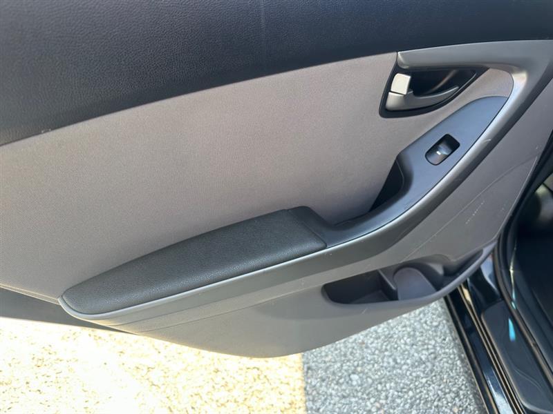 Hyundai Elantra SE 4D Sedan 2015