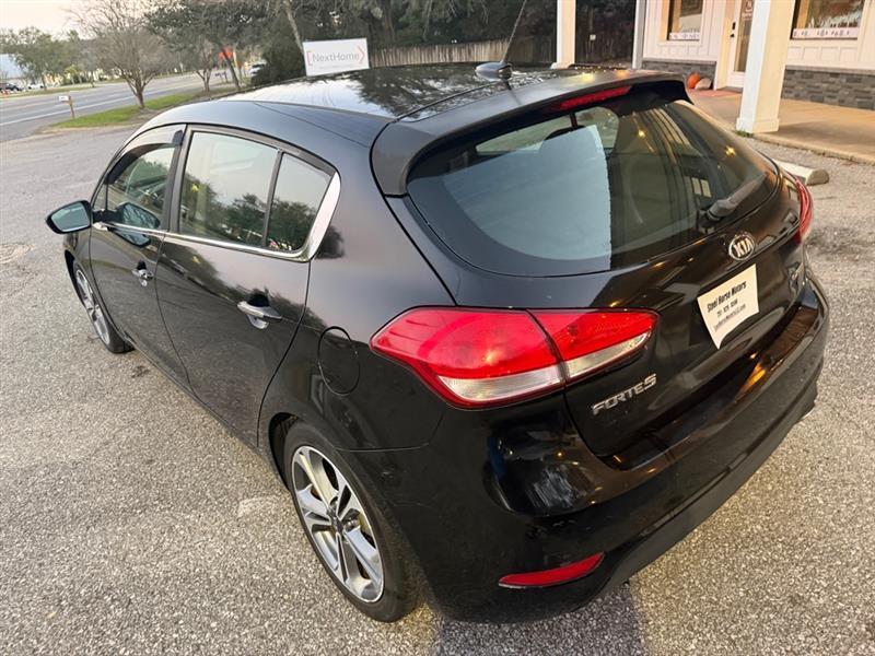 Kia Forte 5-Door EX 2016