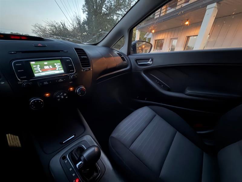 Kia Forte 5-Door EX 2016