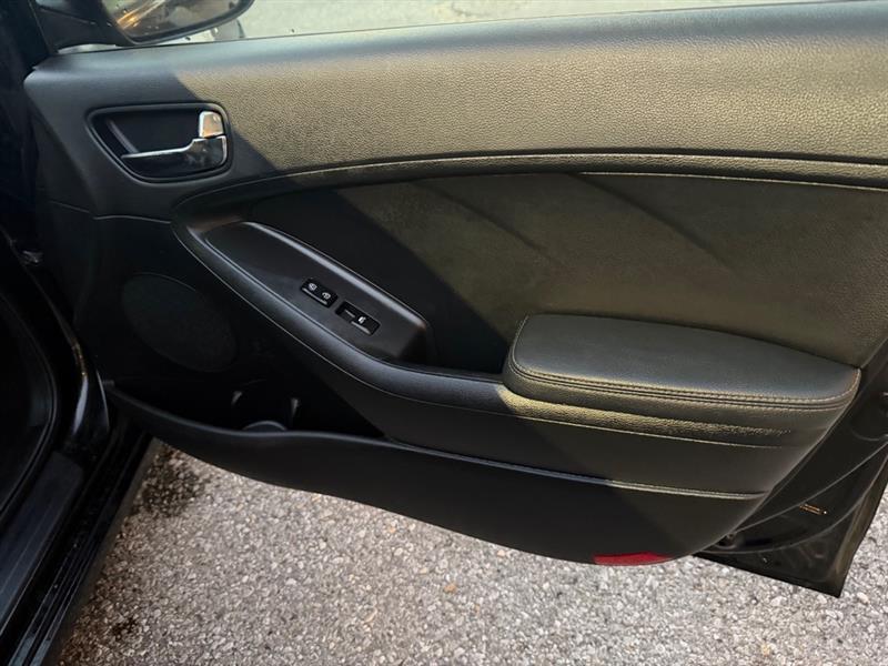 Kia Forte 5-Door EX 2016