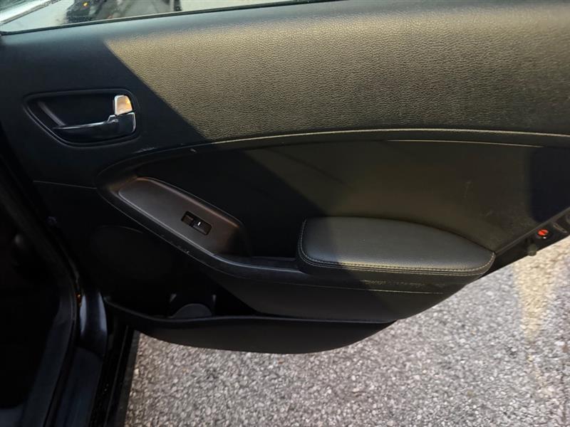 Kia Forte 5-Door EX 2016