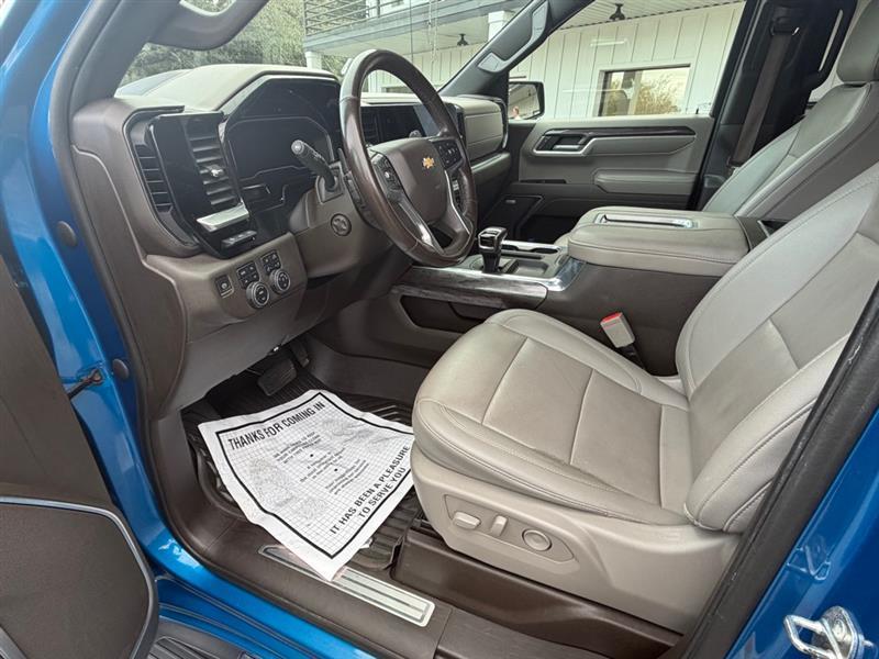 Chevrolet Silverado 1500 LTZ Crew Cab 4WD 2022