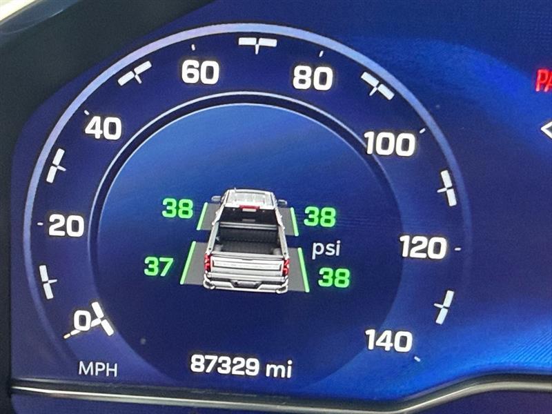 Chevrolet Silverado 1500 LTZ Crew Cab 4WD 2022