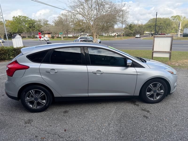 Ford Focus SE Hatch 2014