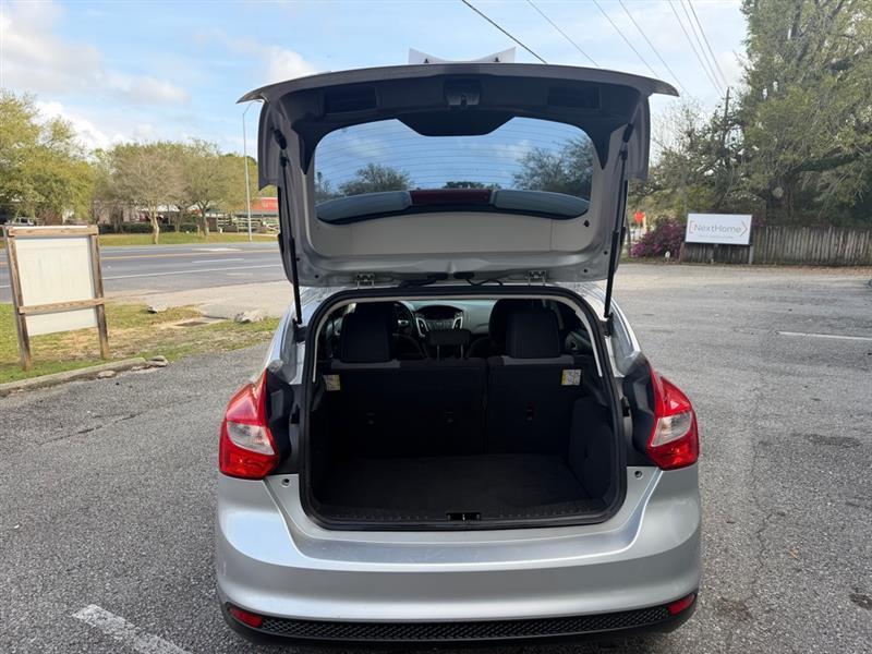 Ford Focus SE Hatch 2014